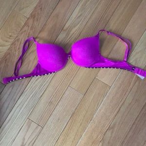 Victoria’s Secret PINK bra